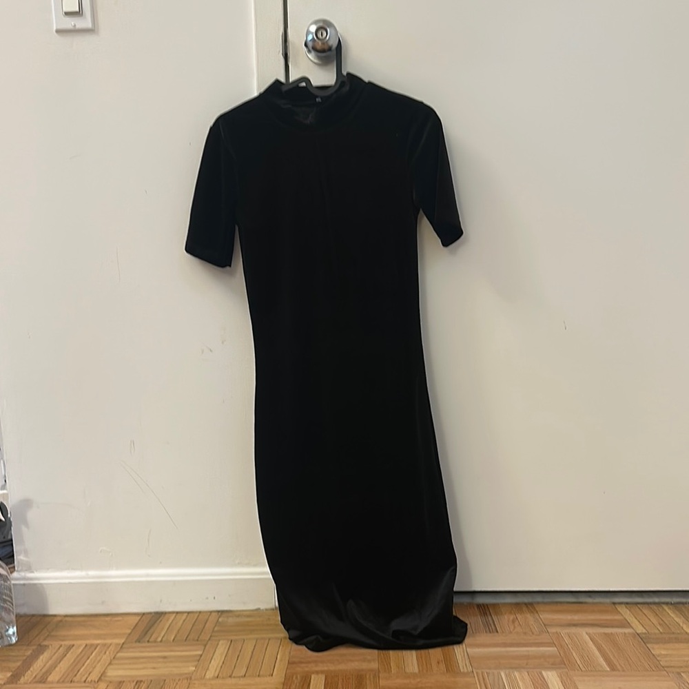 Zara Elegant Black Velvet Dress